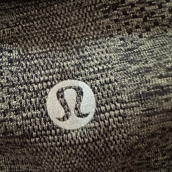 Lululemon Athletica Long Sleeve Top - Picture 5 of 5